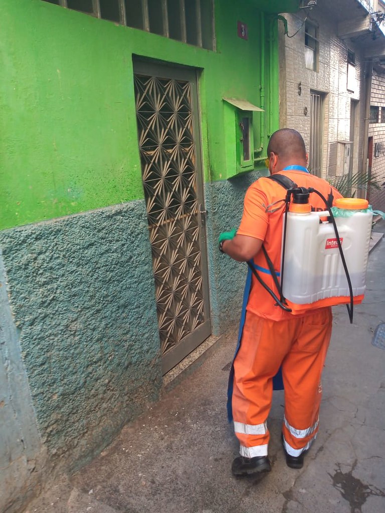 Comlurb já realizou trabalho de lavagem com água de reuso e detergente neutro e hipoclorito em todas as 633 comunidades da cidade